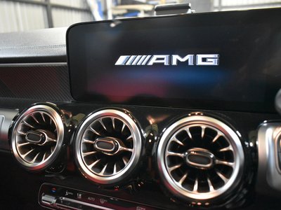 MERCEDES-BENZ GLB AMG - 10