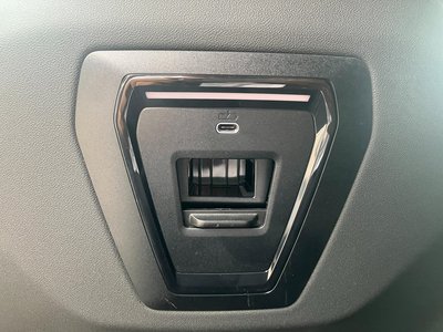 صورة مصغرة 25 لـ 2025 BMW 5 SERIES TOURING