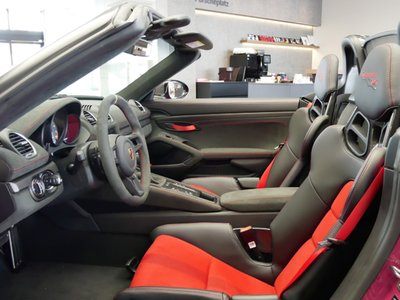 PORSCHE 718 SPYDER - 7