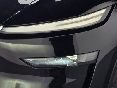 TESLA MODEL Y - 10