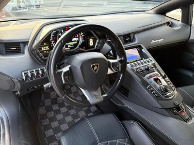 LAMBORGHINI AVENTADOR - 7