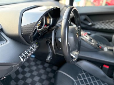 LAMBORGHINI AVENTADOR - 6