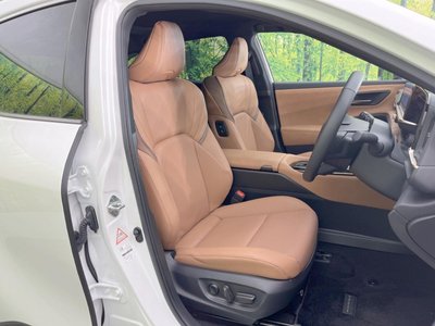 TOYOTA CROWN SPORT - 8