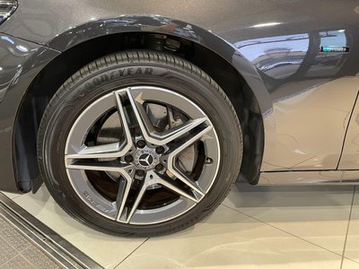 MERCEDES-BENZ E-CLASS - 9