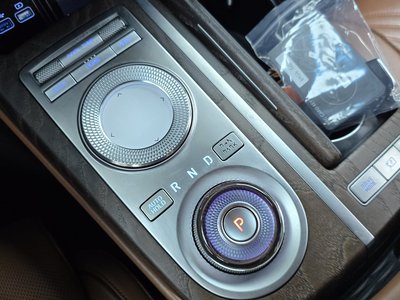 GENESIS G80 (RG3) - 9