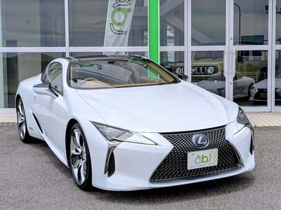2017 Lexus LC photo 2