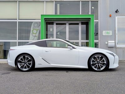2017 Lexus LC — миниатюра 19