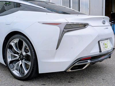 2017 Lexus LC — миниатюра 24