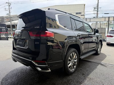 TOYOTA LAND CRUISER 300 - 9