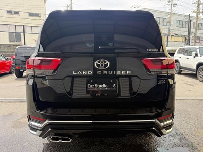 TOYOTA LAND CRUISER 300 - 10