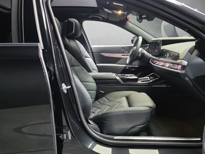 2025 BMW 7 SERIES 缩略图 16