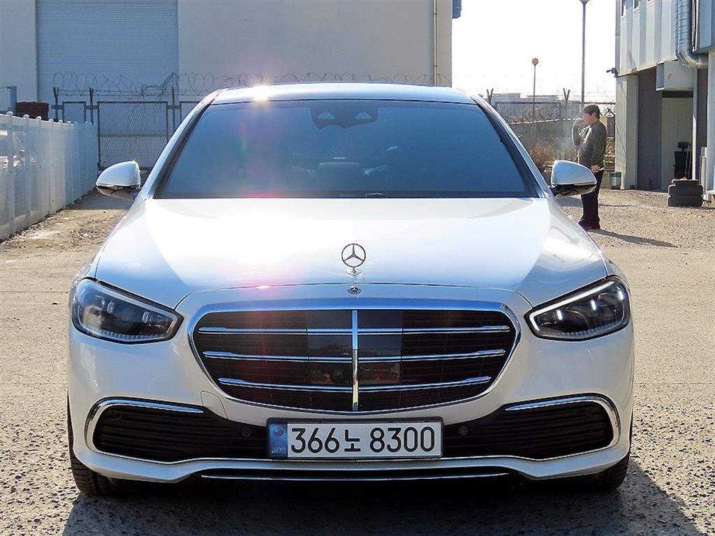 MERCEDES-BENZ S-CLASS - View 1