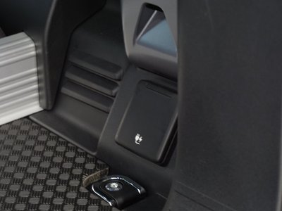 2024 LAND Rover DEFENDER — миниатюра 110