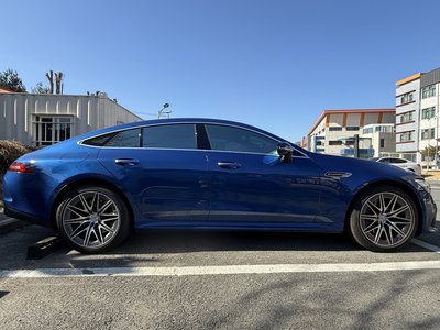 MERCEDES-BENZ GT AMG - 3