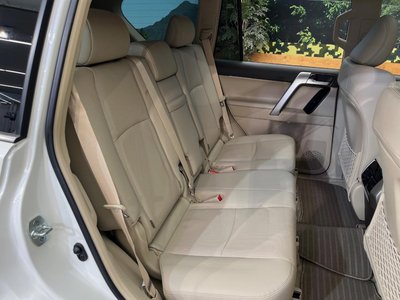 TOYOTA LAND CRUISER PRADO - 10