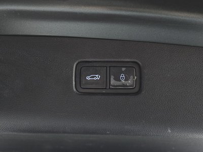 2021 Genesis GV70 thumbnail 23