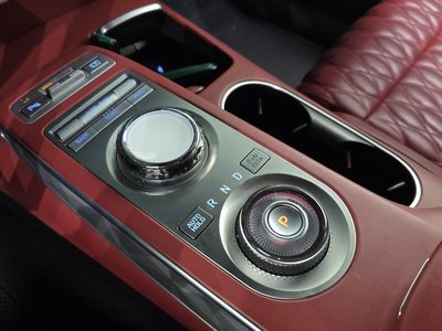 2021 Genesis GV70 thumbnail 12
