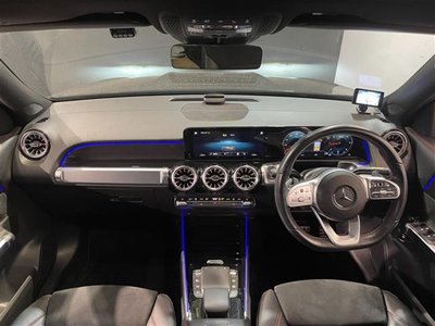 MERCEDES-BENZ GLB - 10