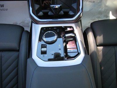 2025 BMW X3 thumbnail 36