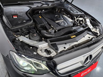 MERCEDES-BENZ E-CLASS - 7