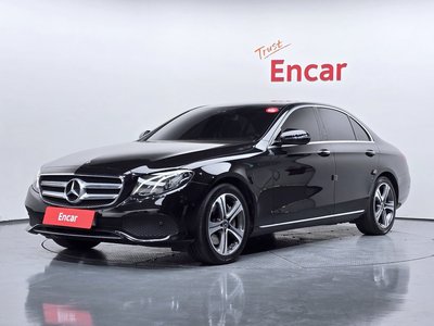 MERCEDES-BENZ E-CLASS - 1
