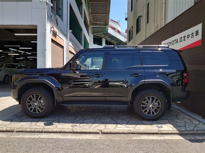 TOYOTA LAND CRUISER 250 - 8