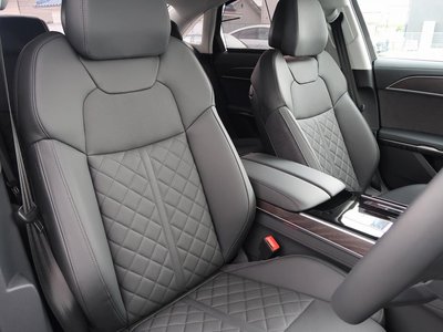 2025 AUDI A8 photo 8