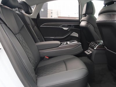 2025 AUDI A8 photo 10