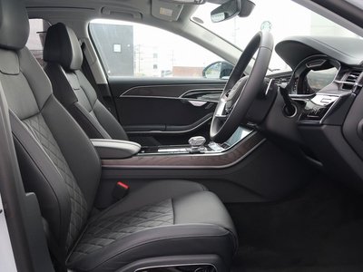 2025 AUDI A8 photo 9
