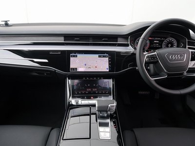 2025 AUDI A8 photo 6