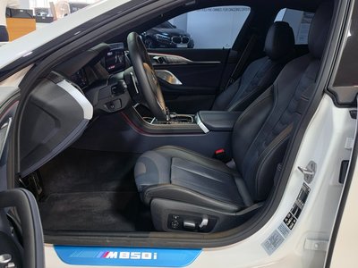 BMW 8 SERIES - 10
