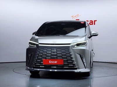 2025 Lexus LM 照片 2