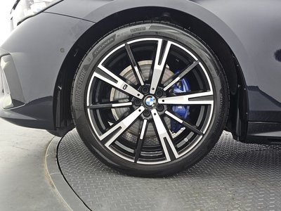 2025 BMW 5 SERIES 照片 6
