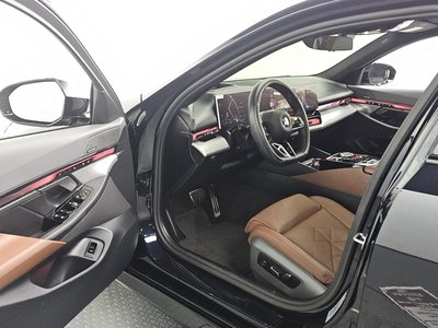 2025 BMW 5 SERIES 照片 10