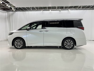 2023 Toyota ALPHARD — фото 5