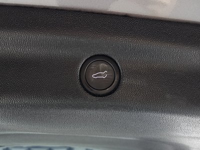 2025 Tesla MODEL Y thumbnail 35