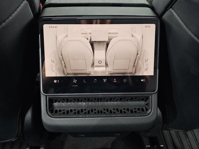 2025 Tesla MODEL Y thumbnail 31