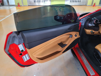 FERRARI F8 - 9