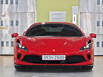 FERRARI F8 - 2