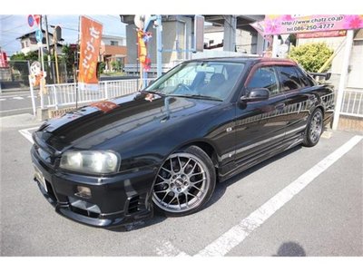 NISSAN SKYLINE
