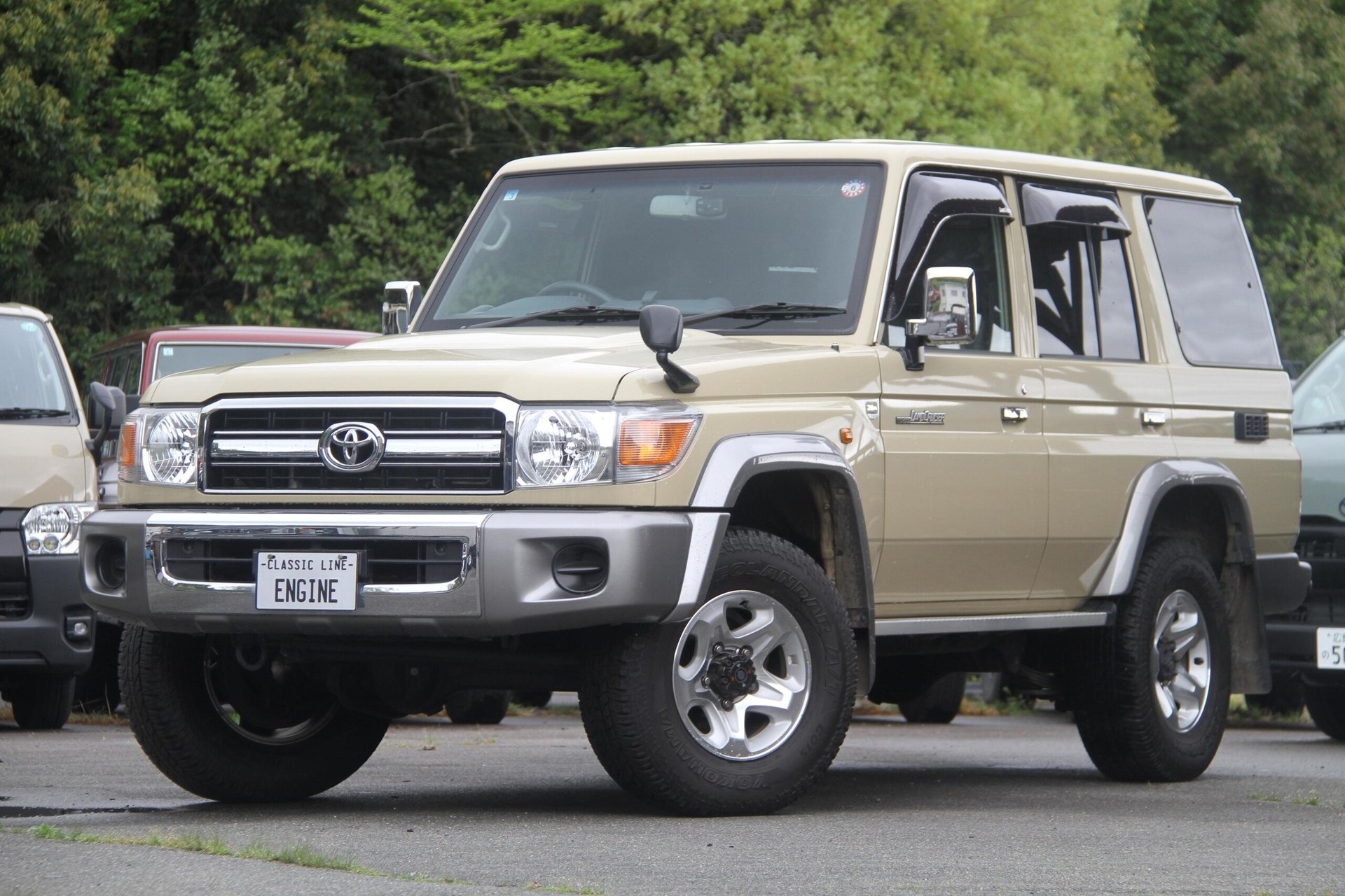 TOYOTA LAND CRUISER 70 - View 1