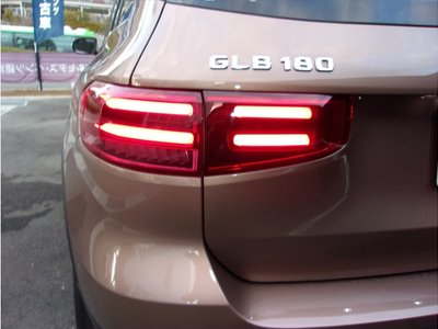 MERCEDES-BENZ GLB - 5