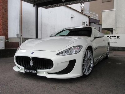 MASERATI GRANTURISMO - 1