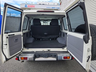 صورة مصغرة 12 لـ 2015 Toyota LAND CRUISER 70