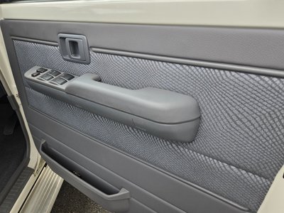 صورة مصغرة 60 لـ 2015 Toyota LAND CRUISER 70