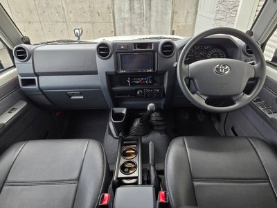 صورة مصغرة 56 لـ 2015 Toyota LAND CRUISER 70