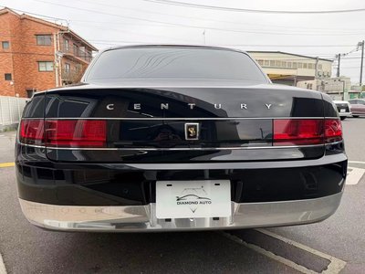 TOYOTA CENTURY - 5