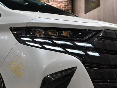 TOYOTA ALPHARD - 7