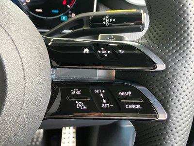 2025 Mercedes-BENZ GLC — миниатюра 22