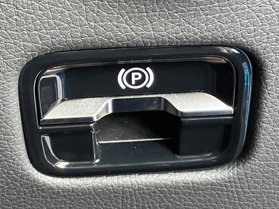 2025 Mercedes-BENZ GLC — миниатюра 41
